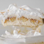 MOUSSE DE LEITE CONDENSADO COM MORANGOS
